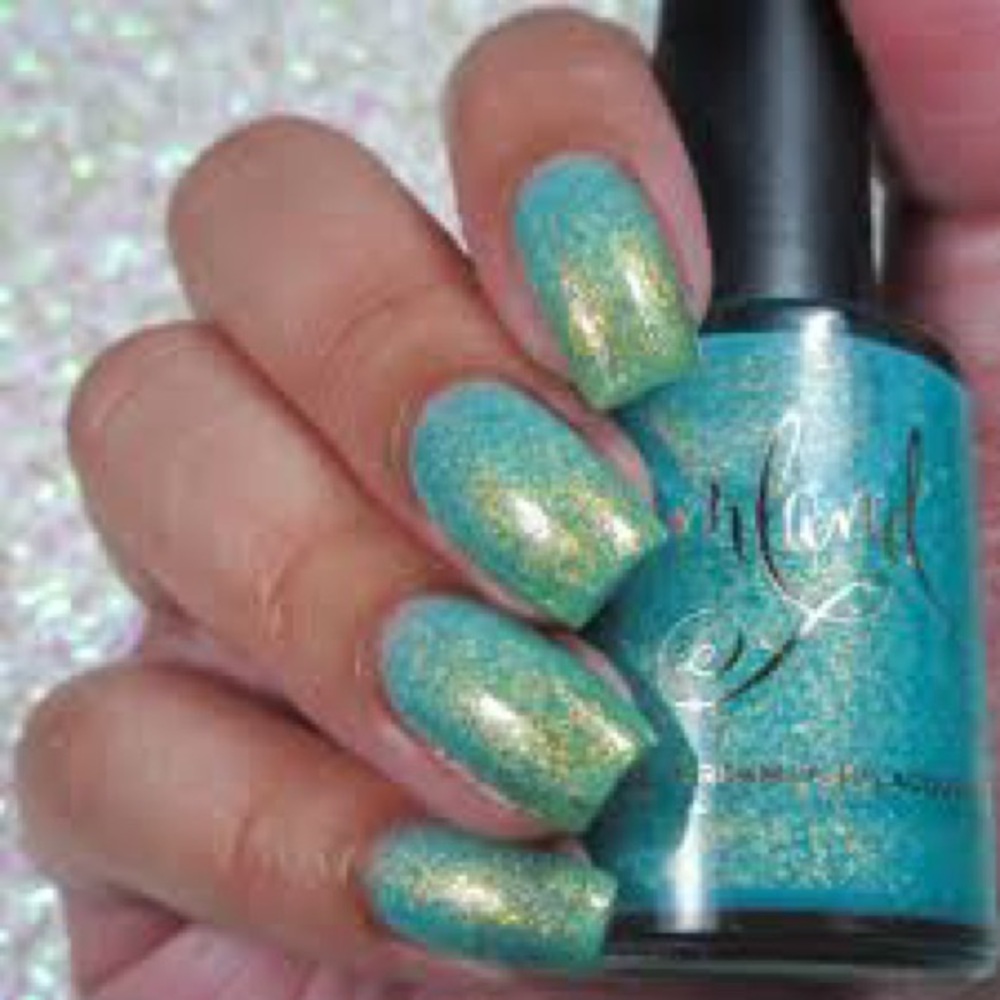 Dreamland Lacquer Nail Polish in Lady Liberty - Picture 2 of 4